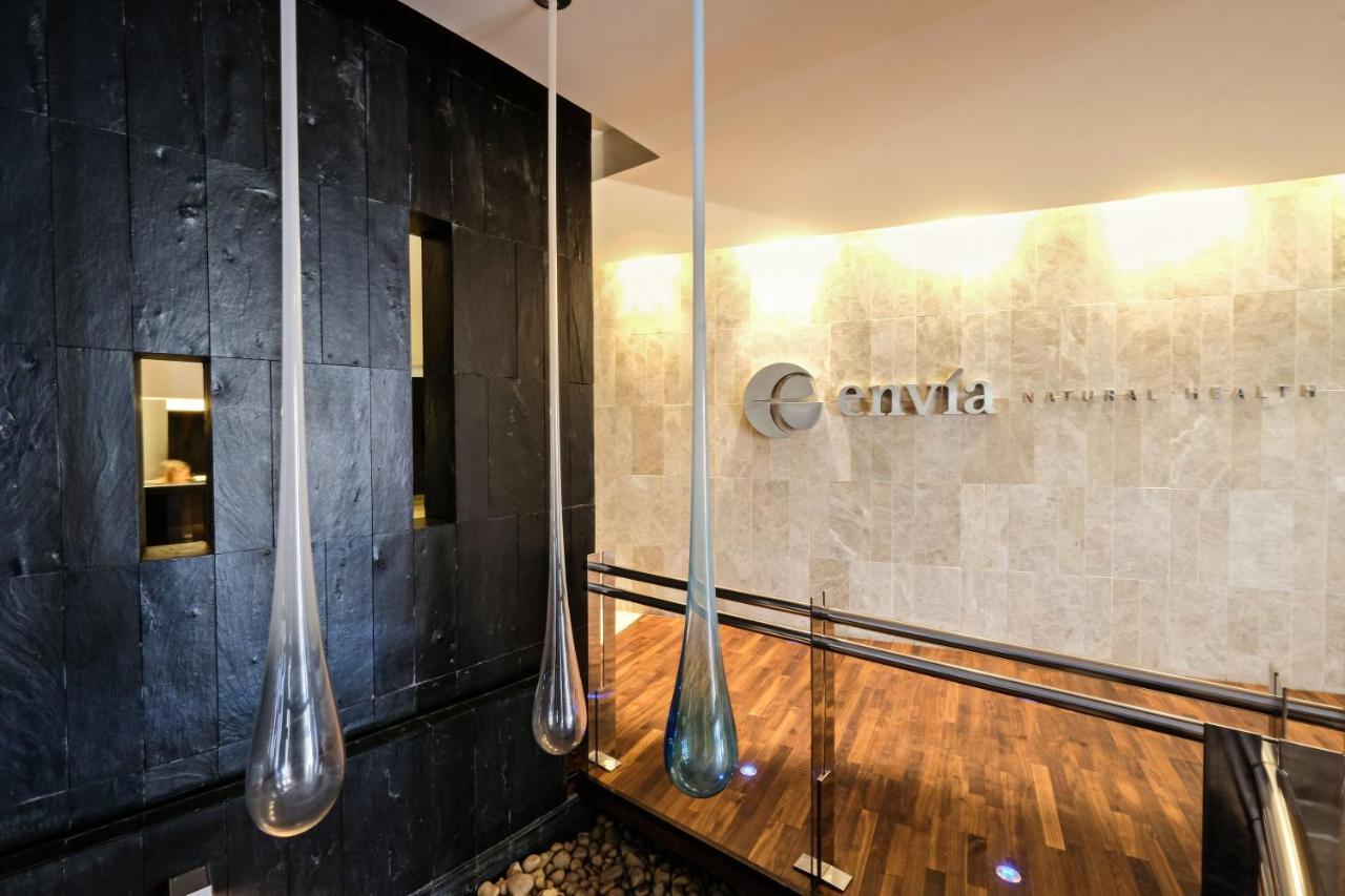 Hotel Envia Almeria Spa & Golf 阿瓜杜尔塞 外观 照片 Entrance to the hotel