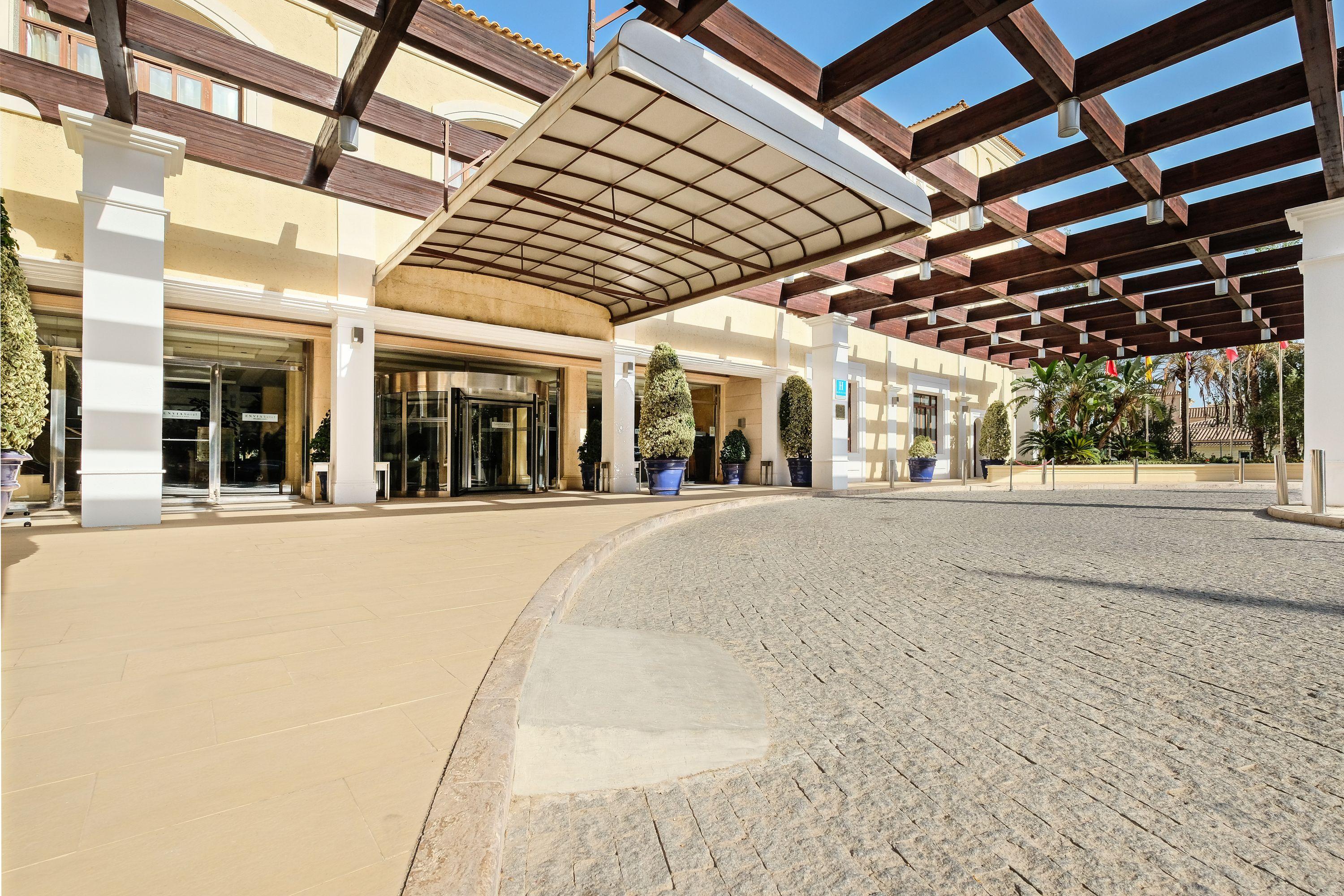 Hotel Envia Almeria Spa & Golf 阿瓜杜尔塞 外观 照片 The entrance of the hotel