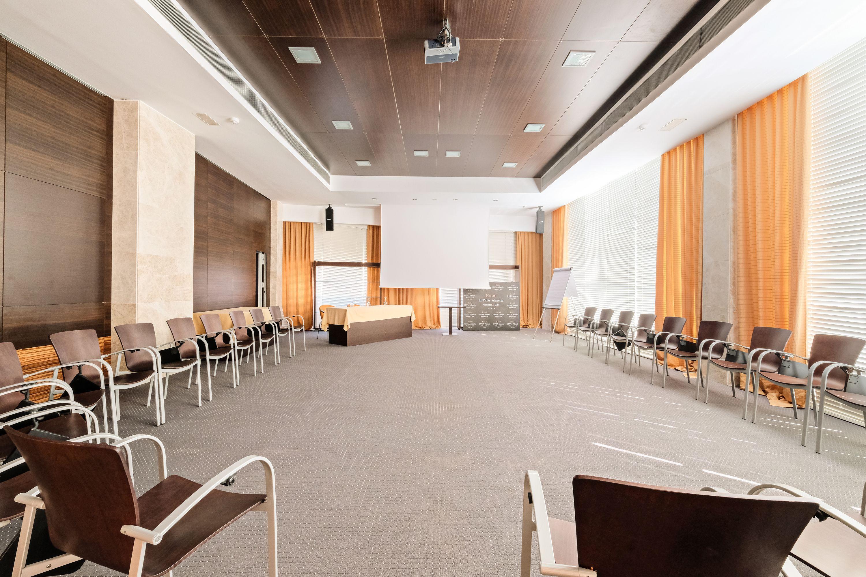 Hotel Envia Almeria Spa & Golf 阿瓜杜尔塞 外观 照片 The interior of the main conference room