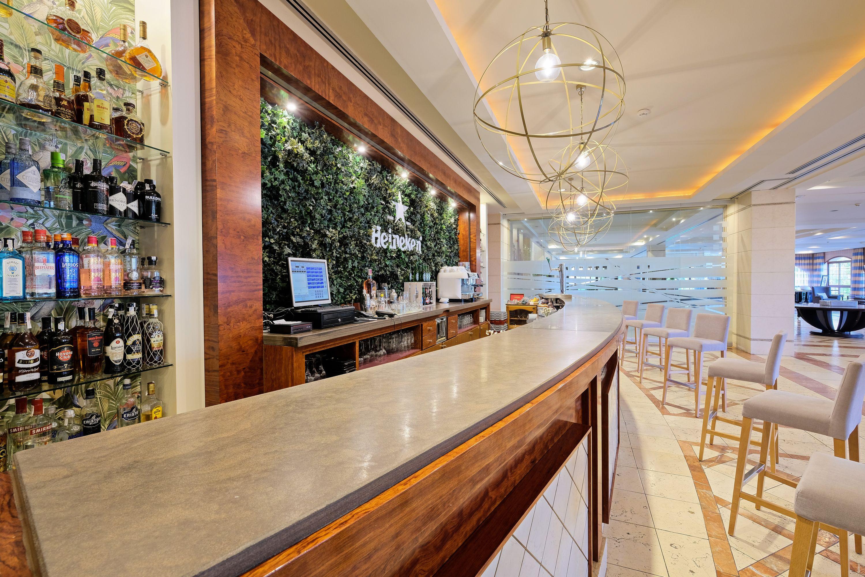 Hotel Envia Almeria Spa & Golf 阿瓜杜尔塞 外观 照片 The bar at the lounge
