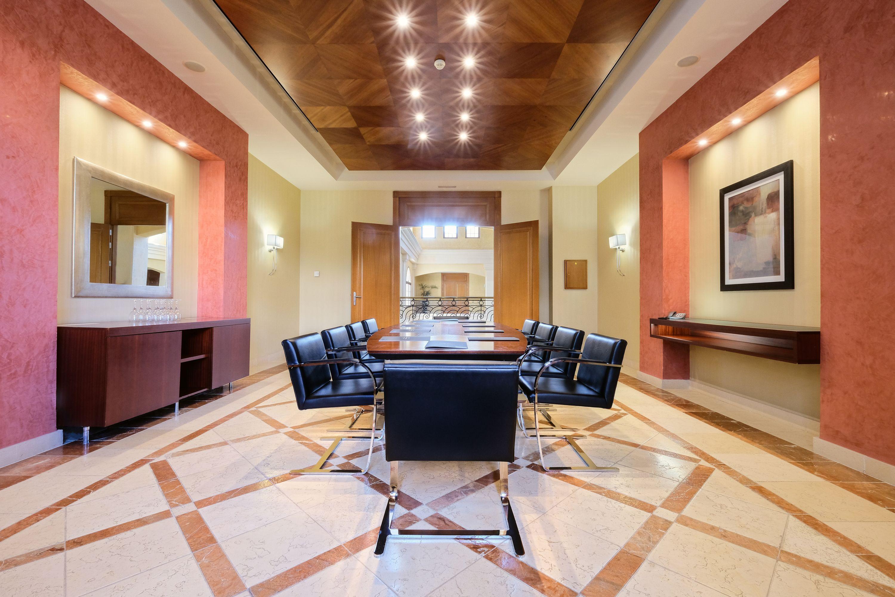 Hotel Envia Almeria Spa & Golf 阿瓜杜尔塞 外观 照片 The interior of the club