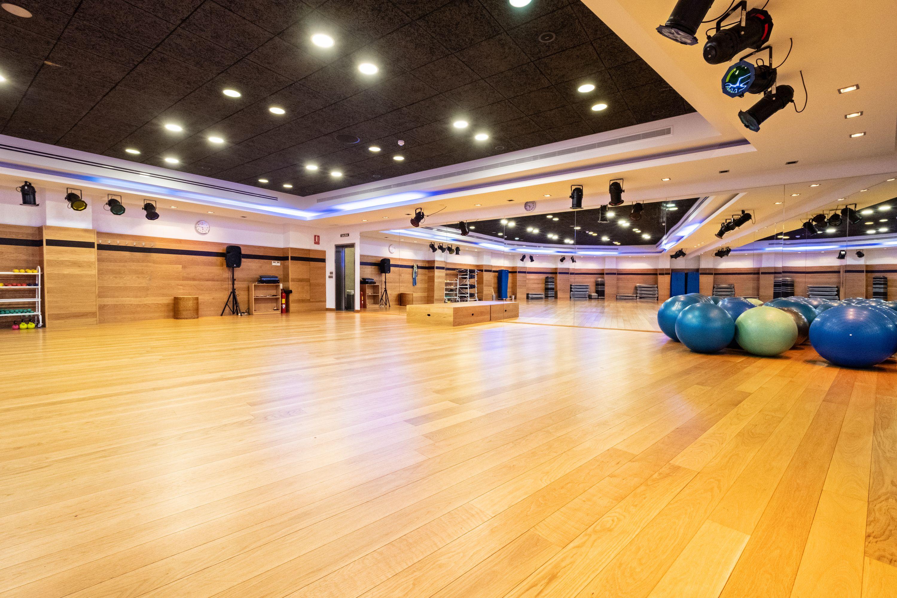 Hotel Envia Almeria Spa & Golf 阿瓜杜尔塞 外观 照片 The Dance Studio